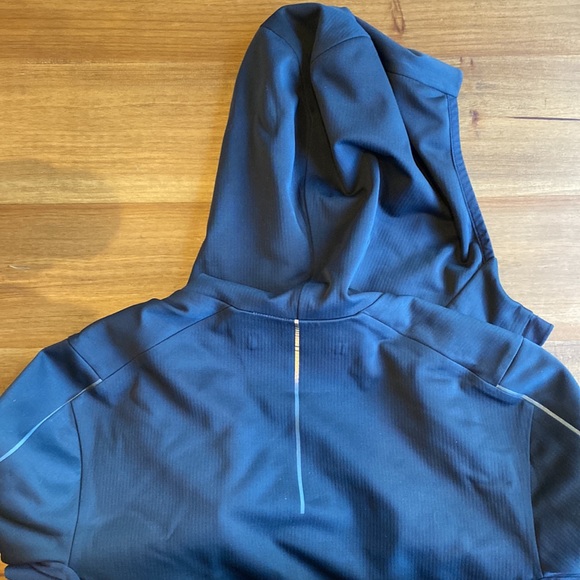 Mens charcoal gray lululemon athletica size XS jacket - Picture 6 of 7